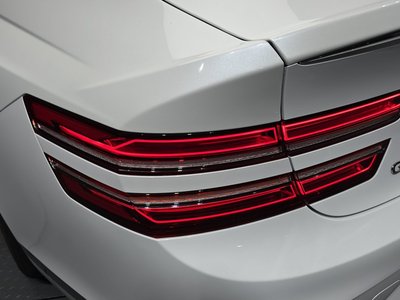 GENESIS G80 (RG3) - 10
