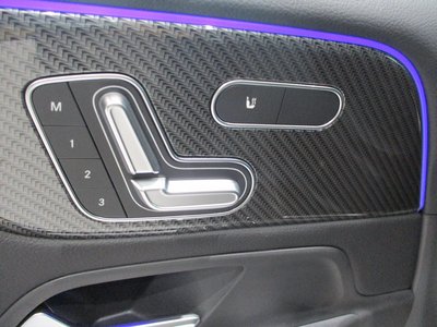 2026 Mercedes-BENZ GLB — миниатюра 33