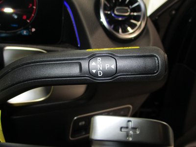 2026 Mercedes-BENZ GLB — миниатюра 19