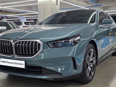 BMW 5 SERIES - 1