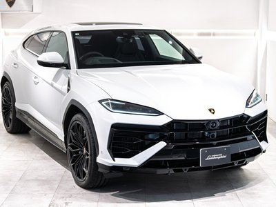 LAMBORGHINI URUS - 3