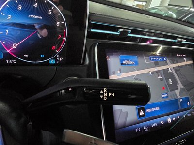 MERCEDES-BENZ E-CLASS - 9