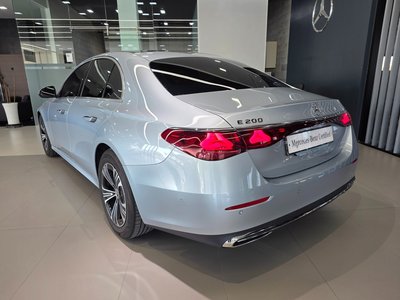 MERCEDES-BENZ E-CLASS - 4