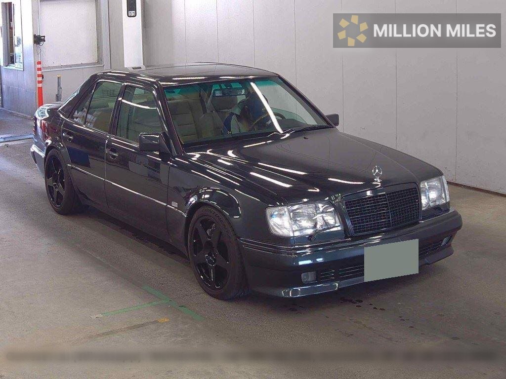 MERCEDES-BENZ E-CLASS - View 1