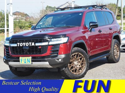 TOYOTA LAND CRUISER 300