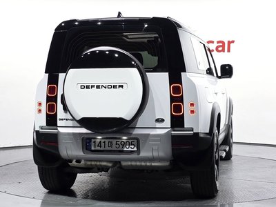 LAND ROVER DEFENDER - 4