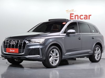 2021 AUDI Q7 — фото 1