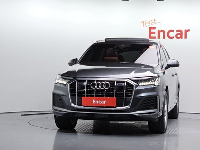 2021 AUDI Q7 — фото 2