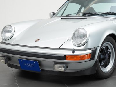 PORSCHE 911 - 9