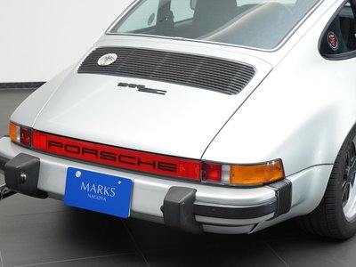 PORSCHE 911 - 10