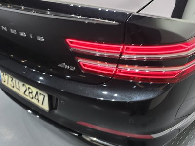 GENESIS G80 (RG3) - 10