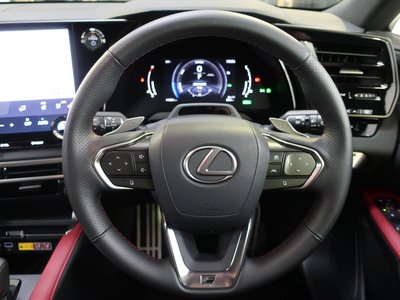 صورة مصغرة 28 لـ 2023 Lexus RX
