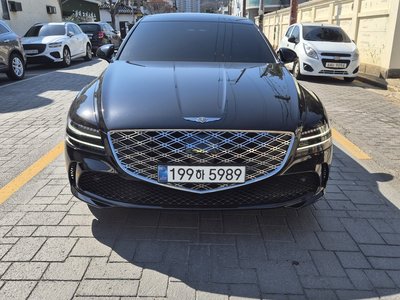 GENESIS G80 (RG3) - 1