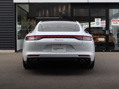 PORSCHE PANAMERA - 6