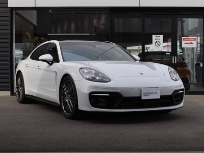 PORSCHE PANAMERA - 3