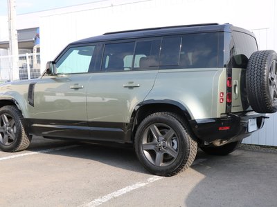 LAND ROVER DEFENDER - 6