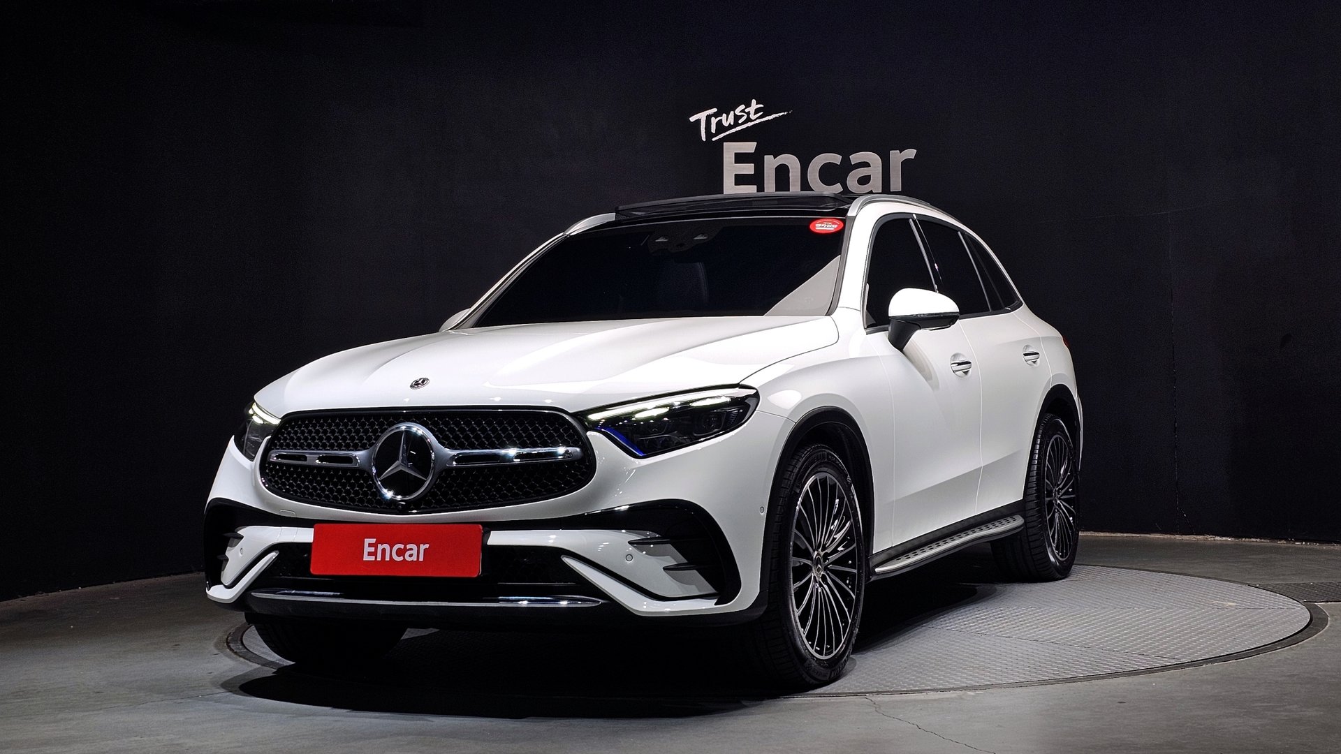 MERCEDES-BENZ GLC - View 1