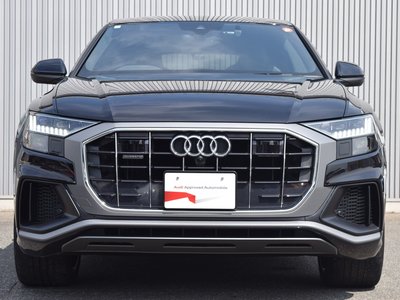 AUDI Q8 - 3