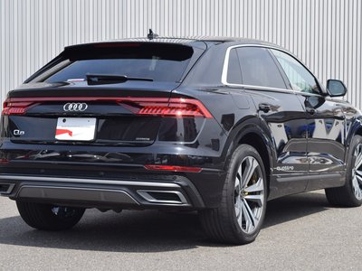 AUDI Q8 - 10