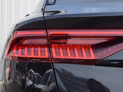 2021 AUDI Q8 — миниатюра 12
