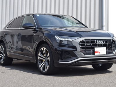 AUDI Q8 - 7