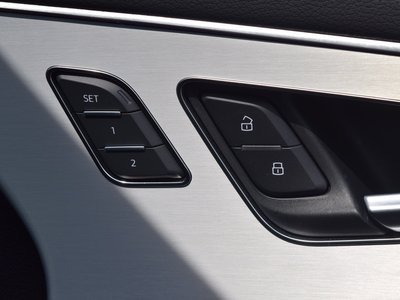 2021 AUDI Q8 — миниатюра 39