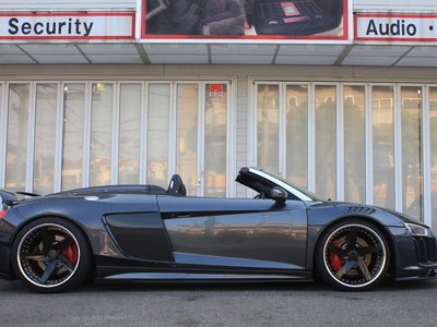 AUDI R8 SPIDER - 7