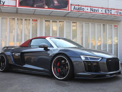 AUDI R8 SPIDER - 2