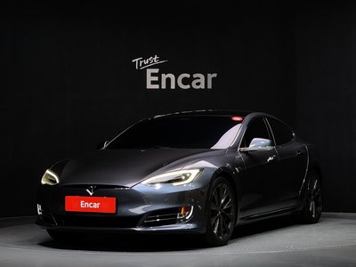 TESLA MODEL S - 1