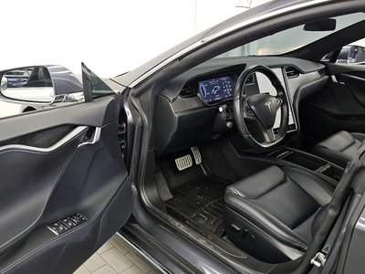 TESLA MODEL S - 10