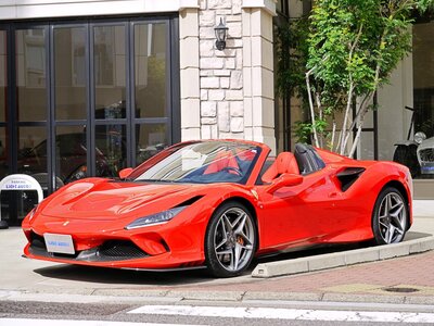 FERRARI F8 SPIDER