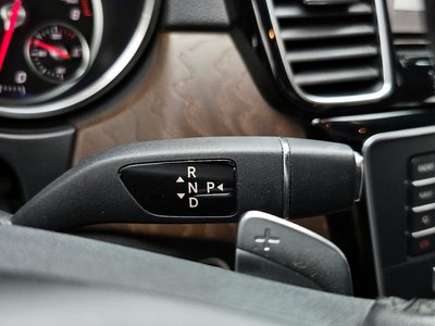 MERCEDES-BENZ GLS - 9