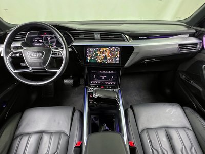 AUDI E-TRON - 5