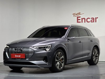 AUDI E-TRON - 1