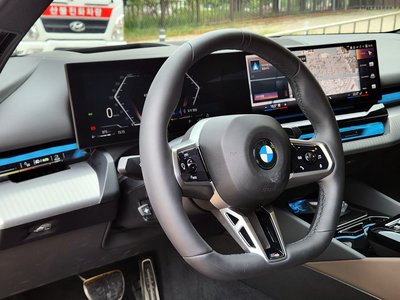 BMW 5 SERIES - 9