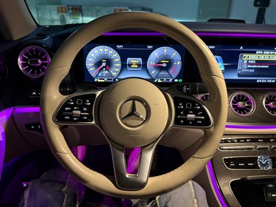 MERCEDES-BENZ E-CLASS - 7