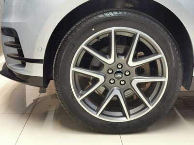 LAND ROVER RANGE ROVER VELAR - 3