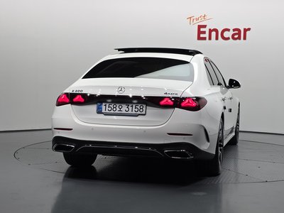 MERCEDES-BENZ E-CLASS - 3
