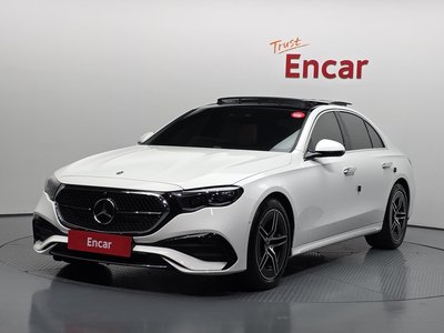 MERCEDES-BENZ E-CLASS - 1