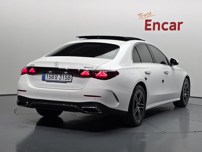 MERCEDES-BENZ E-CLASS - 4