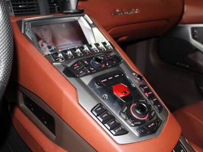 LAMBORGHINI AVENTADOR - 6