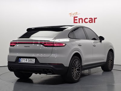 PORSCHE CAYENNE - 4