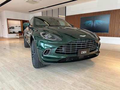 صورة 8 لـ 2024 Aston Martin DBX
