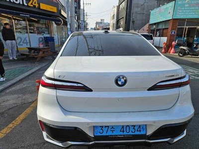 BMW I7 - 3