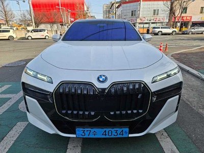 BMW I7 - 1