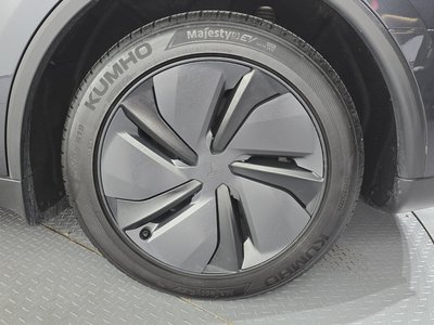 TESLA MODEL Y - 8
