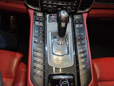 PORSCHE PANAMERA - 8