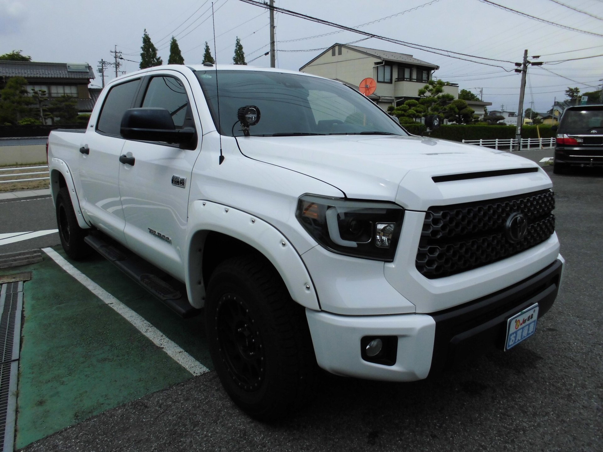 TOYOTA TUNDRA - View 1