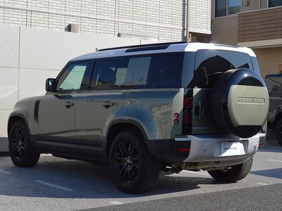 LAND ROVER DEFENDER - 6