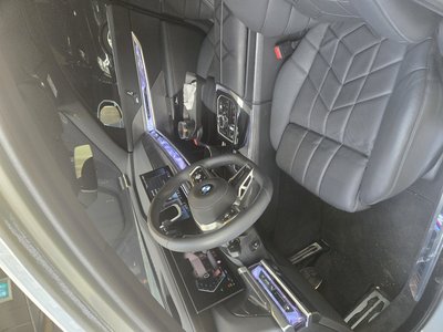 BMW 7 SERIES - 8
